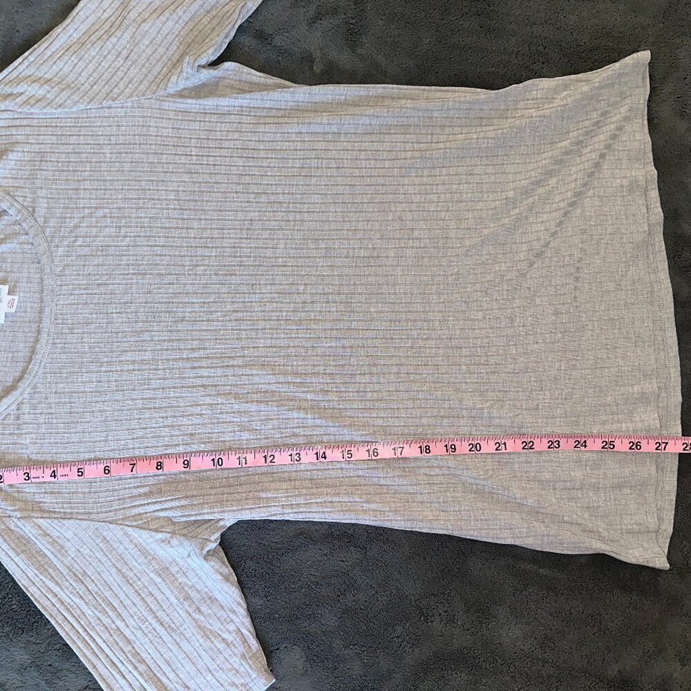 Light Gray Off White Ribbed Short Sleeve Women's T Shirt Lularoe 2xl - Picture 5 of 8